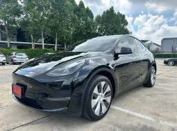 Tesla Model Y Long Range AWD 2023 รถศูนย์ ประวัติครบ พร้อมใช้งาน!