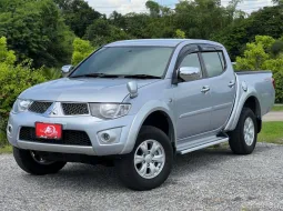 MITSUBISHI TRITON 2.5 VG TURBO 4WD สี่ประตู M/T ปี2014(แท้) สีเทา โฟร์วิล