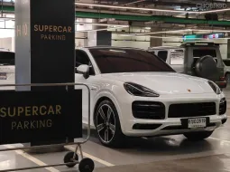 Porsche Cayenne 3.0 E-Hybrid Coupe ปี 2024 ไมล์น้อยเพียง 7,591 กม.