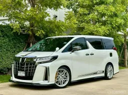 2023 Toyota ALPHARD 2.5 รถตู้/MPV รถบ้านแท้ ไมล์น้อย มือเดียวป้ายแดง  ของแต่งหลายแสน