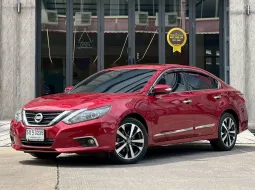 รถสวยดูแลอย่างดี โชว์รูมนิสสันจำหน่ายเอง มั่นใจได้ Nissan Teana 2.5 XV Navi Sunroof ปี 2019