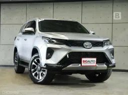 2022 Toyota FORTUNER 2.4 Leader V 4WD SUV AT ไมล์แท้ 7 หมื่น Warranty 5 ปี 150,000 KM B9175