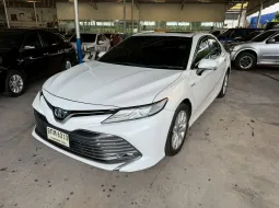 Toyota Camry 2.5i Hybrid ปี 2020 สีขาว