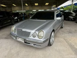 Mercedes-Benz E200 Kompressor W210 2.0i ปี 2001 สีเทา