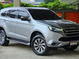 2021 Isuzu MU-X 1.9  Elegant SUV ไมล์ 4 หมื่นกิโลแท้ รถบ้านมือเดียว สีไม่เคยเก็บสวยเดิมครับ