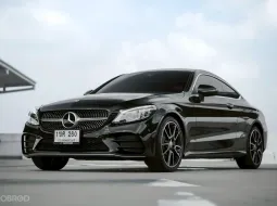 Benz C200 Copue AMG Dynamic (W205) ปี 2018 สปอร์ตคูเป้ ดำเบาะแดงแบบตรงรุ่น