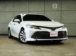 2021 Toyota CAMRY 2.5 Hybrid Premium Sedan AT ไมล์แท้ 3 หมื่น รับประกัน 5 ปี 150,000KM B2808