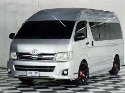TOYOTA COMMUTER 3.0 V เกียร์ธรรมดา ปี 2013