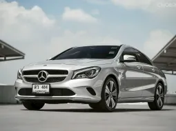 Benz CLA200 Urban Facelift ปี 2017 มือเดียว ป้ายแดง รถบ้าน100%