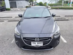 Mazda 2 Skyactiv 1.3 Sport High Plus รุ่นท็อป ปี 2017 จด 2018 เจ้าของรถขายเอง