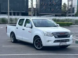 ISUZU D-MAX CAB-4 1.9 Ddi S เกียร์ M/T สีขาว ปี2019 จด 19 แท้  ไมล์น้อย 