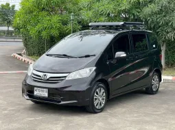 Honda Freed 1.5 E ปี 2013 รถครอบครัว 7 ที่นั่ง สภาพสวย