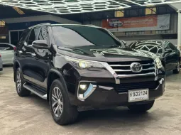 Toyota Fortuner 2.8 V 2018 SUV สุดหรู ขับเคลื่อน 4WD