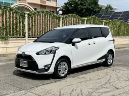 TOYOTA SIENTA 1.5 G ปี 2017  AUTO 7 SPEED สภาพนางฟ้า