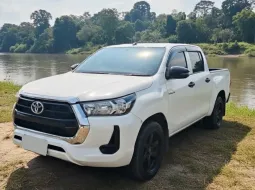 Toyota hilux revo double cab2.4entry z-edition m/t ปี2022