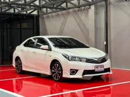 2015 TOYOTA ALTIS 1.8 ESPORT  รถวิ่งน้อย ประวัติศูนย์ครบ รถไม่มีเคยอุบัติเหตุครับ