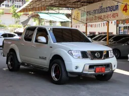 2012 Nissan Frontier Navara 2.5 Double Cab SE Calibre Pickup
