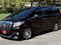 TOYOTA ALPHARD 2.5 E-FOUR HYBRID TOP ปี2016 จด ปี2017(MNC) เบนซิน+ไฟฟ้า A/T สีดำ