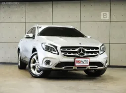 2019 Mercedes-Benz GLA200 1.6 W156 Urban AT ไมล์แท้ 118,xxx KM Model Facelift (Minorchange) B4740