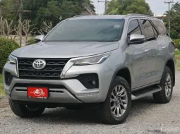 TOYOTA FORTUNER 2.4 V 4WD TOP SIGMA4 A/T ปี2022(แท้) 7ที่นั่ง สีบรอนซ์