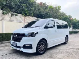 ขายรถ Hyundai H-1 2.5 Elite FE ปี 2024 สภาพป้ายแดง ไมล์น้อย มือเดียว ประวัติศูนย์  