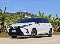 TOYOTA Yaris 1.2 Premium Sport X รุ่นท๊อป หลังคาดำโรงงาน A/T ปี 2021