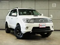 2006 Toyota FORTUNER 3.0 V 4WD SUV AT ฟอร์มตัวรถโดยรวมเรียบร้อย แต่งมาสวยตัวจริงมีเสน่ห์ B2621