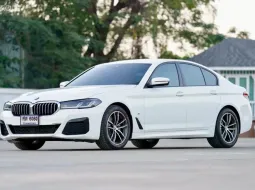 BMW 5 Series 520d M-sport Lci 2021 ขายรถสวยไมล์น้อย สีเดิมทุกชิ้น  