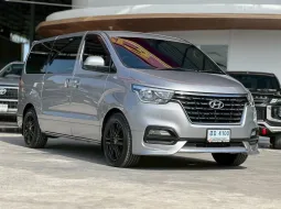 Hyundai H-1 2.5 Touring 2018 ไมล์แท้ ราคาพิเศษ