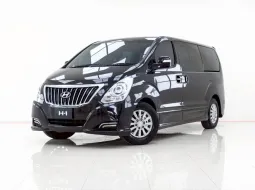 6B408 HYUNDAI H-1 2.5 DELUXE AT 2017