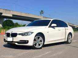 BMW 320d Sport F30 ดีเซล ปี 2013 สีขาว เบาะแดง