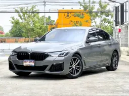 2021 BMW 5 Series 2.0 520d รถเก๋ง 4 ประตู รถสวย ไมล์น้อย มือเดียวป้ายแดง  