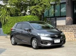 2020 HONDA JAZZ GK รถมือเดียวป้ายแดง รถวิ่งเพียง 60,000 กม เข้าศูนย์ตามระยะ รถไม่มีอุบัติเหตุครับ