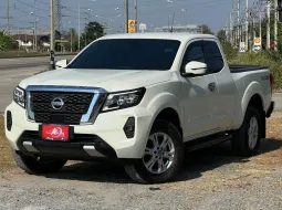 NISSAN NAVARA 2.3 CAB CALIBRE V M/T ปี2022 สีขาว