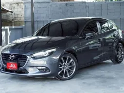 MAZDA3 HATCHBACK 2.0 S SKY ACTIVE A/T ปี2016 จด ปี2017 (MNC) สีเทา