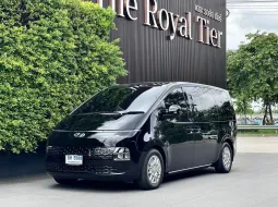 Hyundai STARIA 2.2 S 2023 รถครอบครัวสุดคุ้ม ไมล์น้อย มือเดียวป้ายแดง  