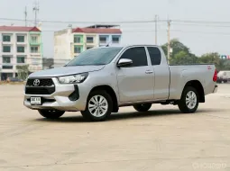 2024 Toyota Hilux Revo 2.4 Prerunner รถกระบะ รถบ้านสภาพดี มีประกัน  ไมล์น้อย 