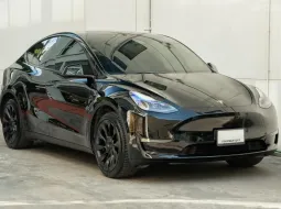 รถไฟฟ้า Tesla Model Y Long Range AWD 2023 มือเดียวจากศูนย์ ไมล์น้อย 