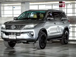 Toyota Fortuner 2.8V 2016 รถ SUV มือสองสภาพดี