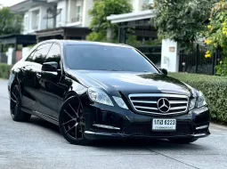 Mercedes Benz E250 w212 เครื่องยนต์: เบนซิน เกียร์:AT ปี: 2011 สี: ดำ ไ