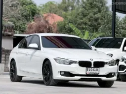 BMW 3 Series 320i Luxury 2013 พร้อมใช้งานทันที