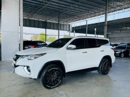TOYOTA FORTUNER 2.8 4WD ปี 2015 เกียร์ AT 