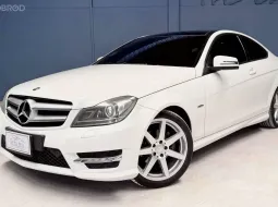 Mercedes-Benz C-Class C180 Coupe AMG 2011 สภาพเยี่ยมไมล์น้อย 20,000 km. 1 ในล้าน  