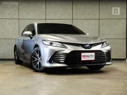 2024 Toyota CAMRY 2.5 HEV Premium Luxury Sedan AT ไมล์แท้ 6 หมื่น รับประกันตัวรถ 5ปี 150,000KM B4528