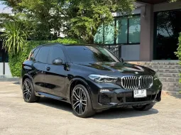 2020 BMW X5 30D MSPORT รถมือเดียวป้ายแดง วิ่งเพียง 50,000 กม เข้าศูนย์ทุกระยะ รถไม่มีอุบัติเหตุครับ