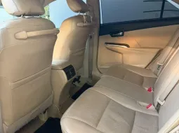 2012 Toyota CAMRY 2.5 Hybrid รถเก๋ง 4 ประตู ขาย