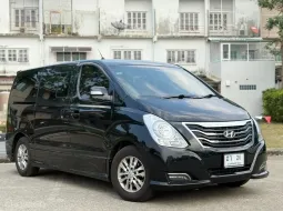 Hyundai H-1 2.5 Elite ปี 2015 เลขไมล์น้อย รถมือเดียว ไมล์น้อย 