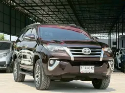 Toyota Fortuner 2.4 V 2017 รถครอบครัวมือสองสภาพดี
