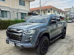 Isuzu D-Max V-Cross 3.0 Ddi M 4*4(4 ประตู) สีเทา ปี 2023 ไมล์ 50,000กม. รถสวย ไมล์น้อย  