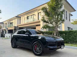 2025 Porsche CAYENNE 3.0 E-Hybrid Coupe SUV รถบ้านมือเดียว ไมล์น้อย ออกศูนย์ AAS 